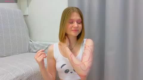 Alisia online show from 06-19-26, 02:32