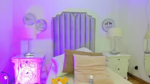 Alison online show from 02-16-26, 07:21