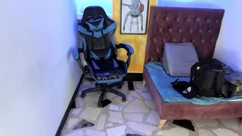 ALISON MOON online show from 11-28-25, 11:46