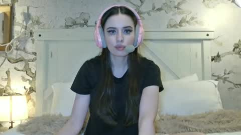 Snapshot of alisonfieldsxo chatting on 07-03-26, 11:05 Alison Fields online show from 07-03-26, 11:05