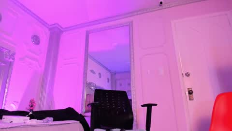 Alison Fishert online show from 02-06-25, 06:24