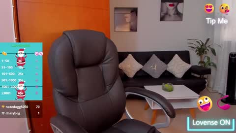 Alisson online show from 12-28-24, 03:04