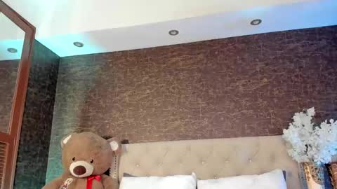 Alison Moon  online show from 10-21-25, 11:16