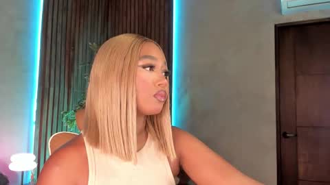 Alison Moon  online show from 11-13-25, 10:41