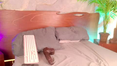 Alison Moon  online show from 07-30-26, 10:20