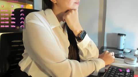 Snapshot of alissajoness chatting on 09-17-25, 11:45 Alissa online show from 09-17-25, 11:45