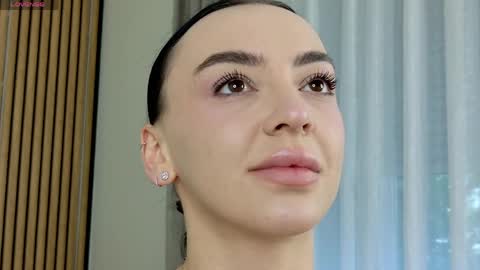 Alissa online show from 05-18-26, 04:07