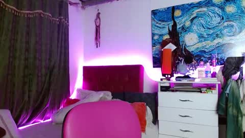 alissesallie_ online show from 10-24-25, 02:08