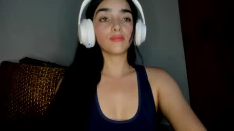 Snapshot of alisson369_ chatting on 04-27-26, 08:56 Alisson369 online show from 04-27-26, 08:56
