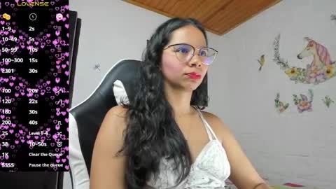 Snapshot of alisson_hoffman05 chatting on 05-04-26, 10:39 Alisson hoffman05 online show from 05-04-26, 10:39
