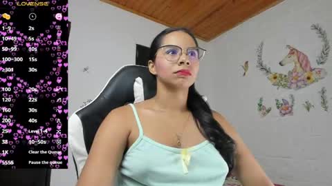 Snapshot of alisson_hoffman05 chatting on 05-16-26, 11:25 Alisson hoffman05 online show from 05-16-26, 11:25