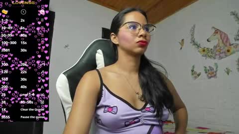 Snapshot of alisson_hoffman05 chatting on 05-21-26, 03:52 Alisson hoffman05 online show from 05-21-26, 03:52