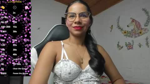 Snapshot of alisson_hoffman05 chatting on 06-02-26, 08:00 Alisson hoffman05 online show from 06-02-26, 08:00