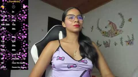 Snapshot of alisson_hoffman05 chatting on 06-30-26, 10:22 Alisson hoffman05 online show from 06-30-26, 10:22