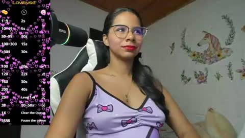 Snapshot of alisson_hoffman05 chatting on 08-01-26, 04:06 Alisson hoffman05 online show from 08-01-26, 04:06