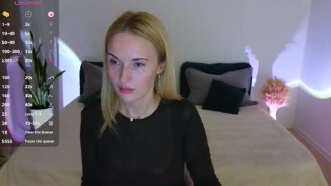 alisssarose online show from 10-18-25, 08:42