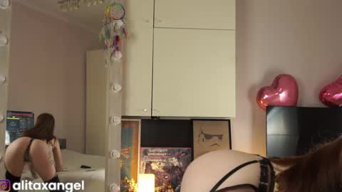 Snapshot of alitaangel_ chatting on 05-22-26, 05:18 A L I T A online show from 05-22-26, 05:18