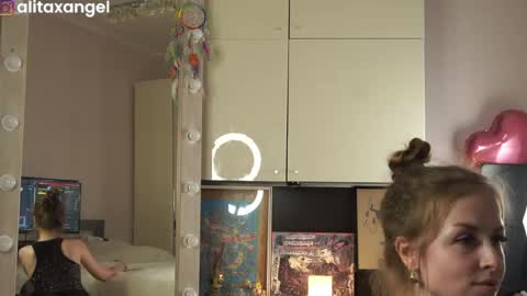 Snapshot of alitaangel_ chatting on 05-29-26, 05:33 A L I T A online show from 05-29-26, 05:33