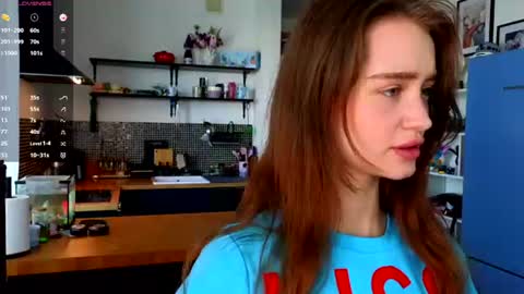 Snapshot of aliviawithlove chatting on 06-13-26, 08:34 Alivia online show from 06-13-26, 08:34