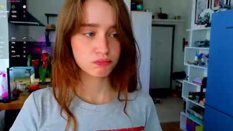 Alivia    online show from 07-06-26, 10:01