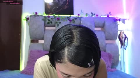 alix_kitty_ online show from 04-13-26, 10:37