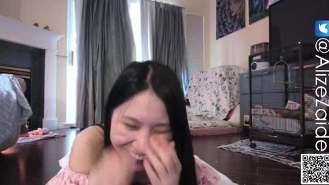 Alize Zaide online show from 12-01-25, 08:47