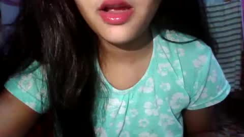 Snapshot of aljeri_022 chatting on 07-22-26, 05:05 Leya online show from 07-22-26, 05:05