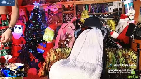 Snapshot of allan_arod chatting on 12-24-24, 12:00 Allan arod online show from 12-24-24, 12:00