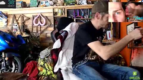 Snapshot of allan_arod chatting on 02-23-25, 08:33 Allan arod online show from 02-23-25, 08:33