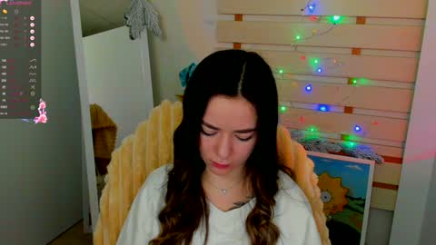 Snapshot of allana_dream chatting on 01-08-25, 07:24 Allana online show from 01-08-25, 07:24