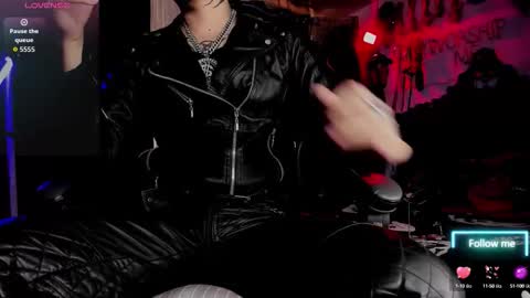   online show from 09-30-25, 03:06