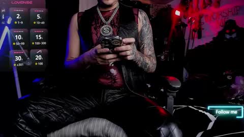   online show from 11-05-25, 05:57