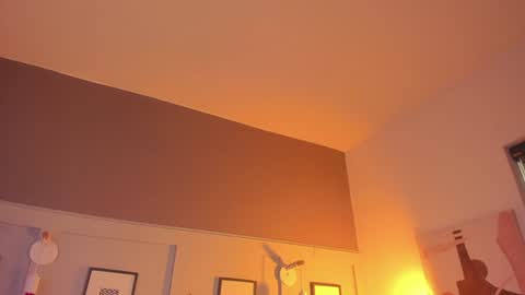 Snapshot of allasska_ chatting on 01-16-25, 06:27 Laura online show from 01-16-25, 06:27