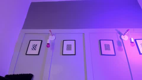 Snapshot of allasska_ chatting on 02-18-25, 06:04 Laura online show from 02-18-25, 06:04