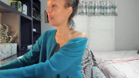 wishlist on bio online show from 02-22-25, 11:35