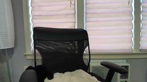 wishlist on bio online show from 10-22-25, 07:24