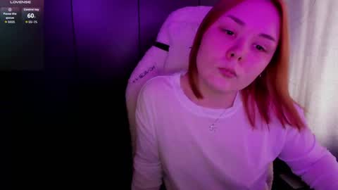Snapshot of alli_zi chatting on 05-12-26, 06:10 Blair online show from 05-12-26, 06:10