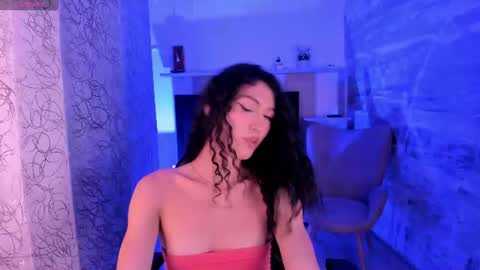 Snapshot of allicemackenzie_ chatting on 06-17-26, 06:27 AlliceMackenzie online show from 06-17-26, 06:27