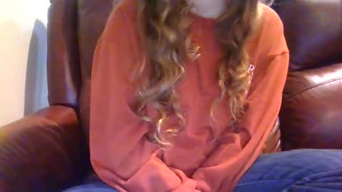 alliebearx online show from 11-23-25, 01:27