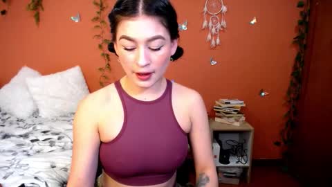 Allie  online show from 11-05-25, 04:18