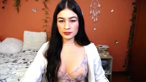 Allie  online show from 11-06-25, 04:41