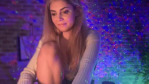 Allie online show from 12-17-24, 02:44