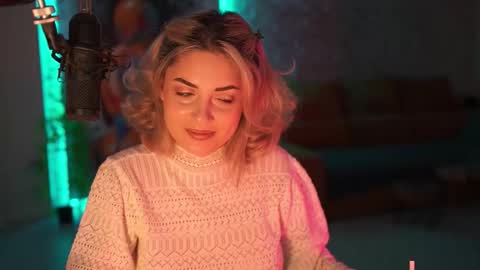 Allie online show from 11-28-25, 05:54