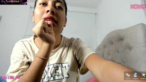 Snapshot of allison_18_ chatting on 12-06-24, 10:05 Nana online show from 12-06-24, 10:05