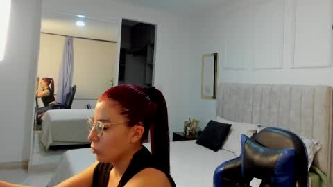 Snapshot of allisonlove_88 chatting on 04-26-26, 04:10 ALLISON online show from 04-26-26, 04:10