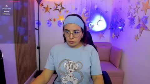 Snapshot of allisonlove_88 chatting on 05-27-26, 04:53 ALLISON online show from 05-27-26, 04:53