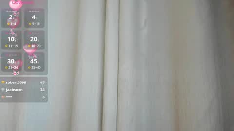 Snapshot of allisonpariss chatting on 06-03-26, 11:13 alison online show from 06-03-26, 11:13