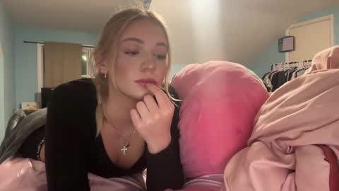 allisontaylorxo online show from 02-11-26, 03:33