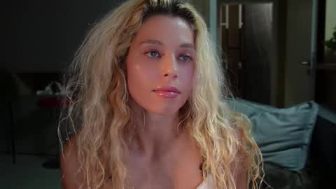 allissonhotbb online show from 01-19-25, 07:26