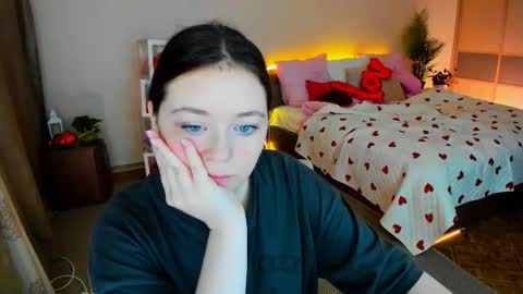 alluringeyess online show from 02-15-26, 08:35